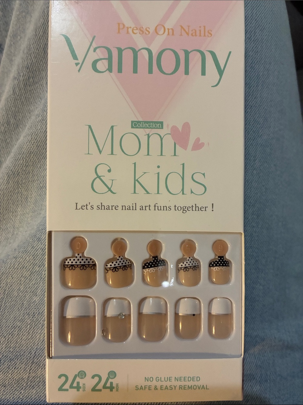 🖍️ Mom & Kids Beige Press-On Nail Set